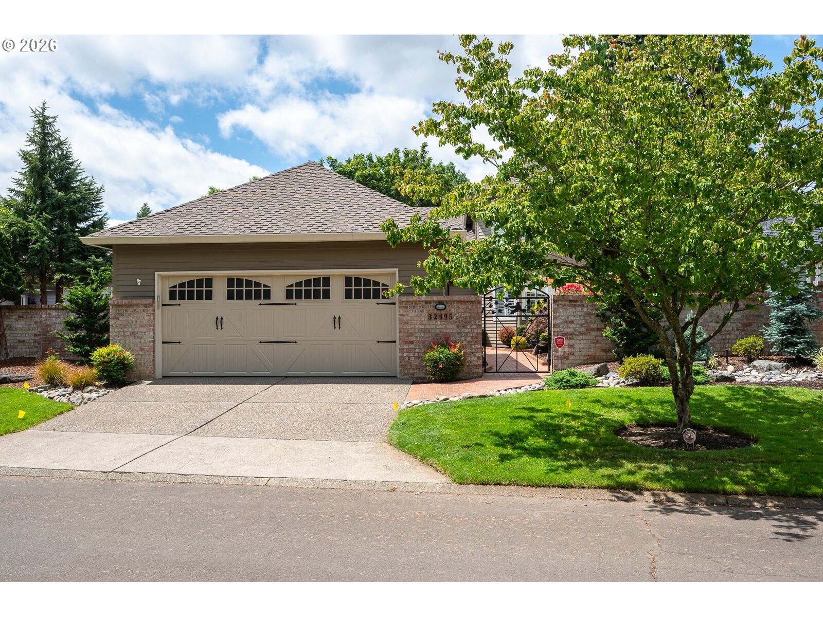 Property Photo:  32195 SW Lake Dr  OR 97070 
