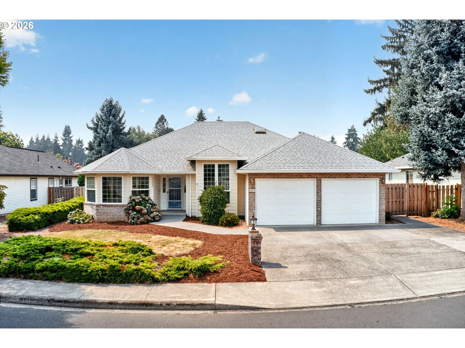Property Photo:  4457 SE Pennywood Dr  OR 97222 