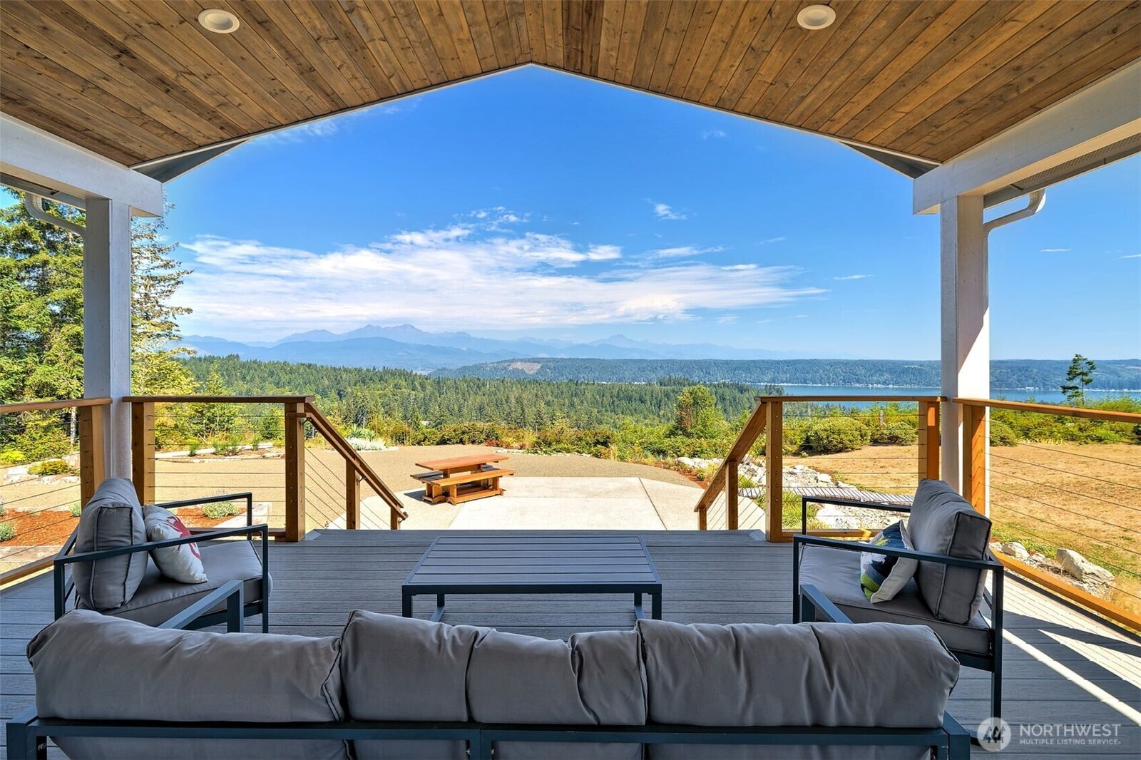 Property Photo:  551 E Hyland Drive  WA 98592 
