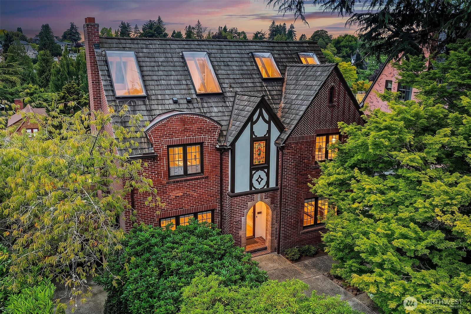 Property Photo: 5201 NE 43rd Avenue WA 98105