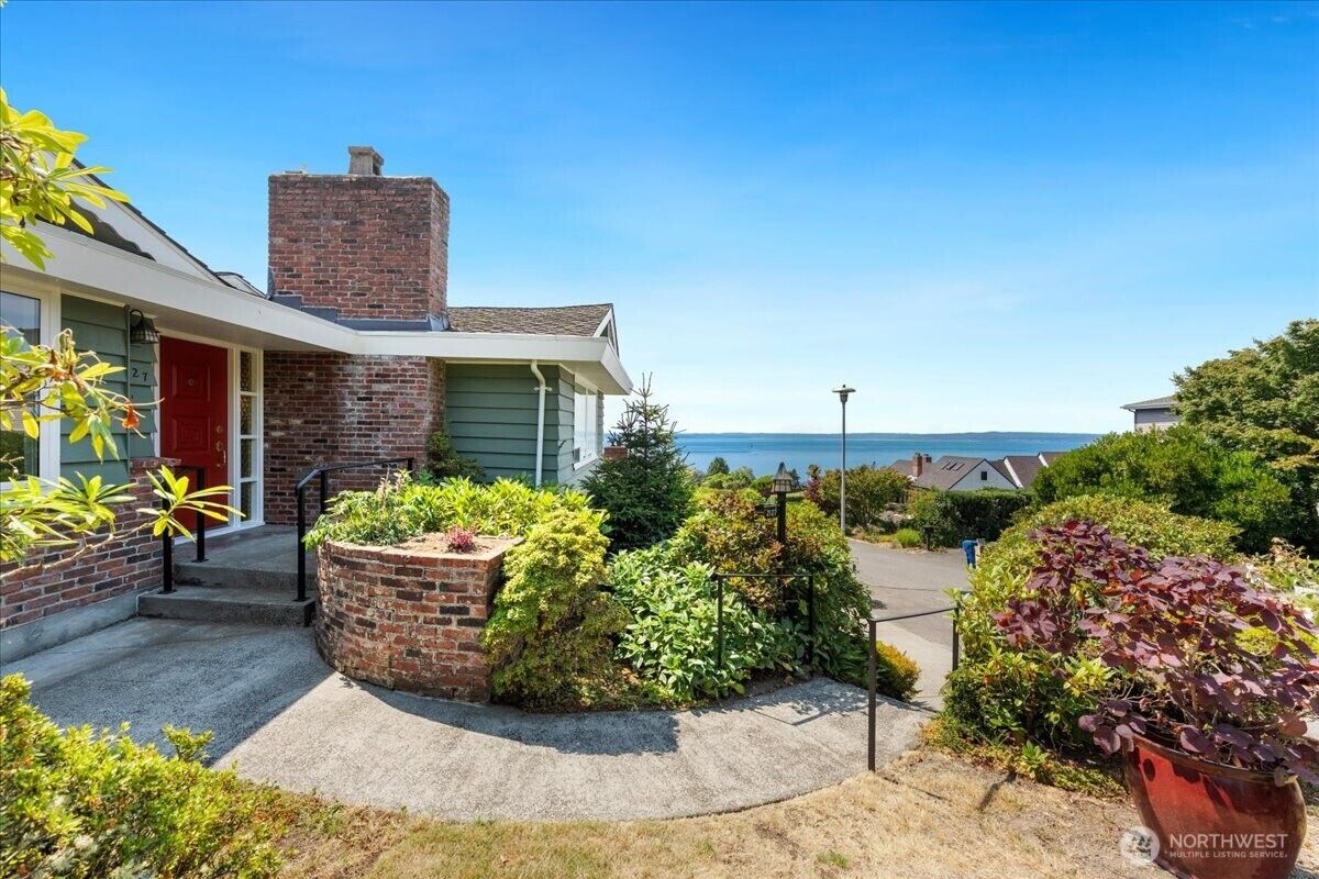 Property Photo:  2127 NW  99th Street  WA 98117 