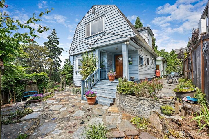Property Photo:  2902 S Jackson Street  WA 98144 