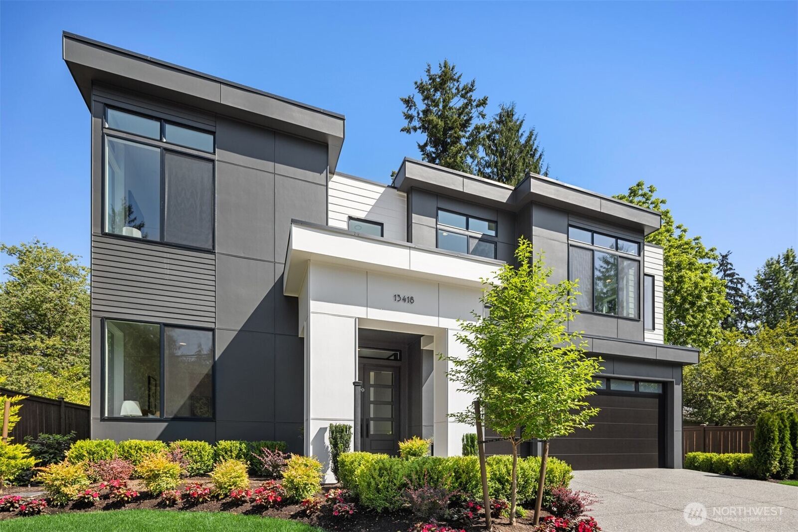 Property Photo: 13418 NE 100th Street WA 98033