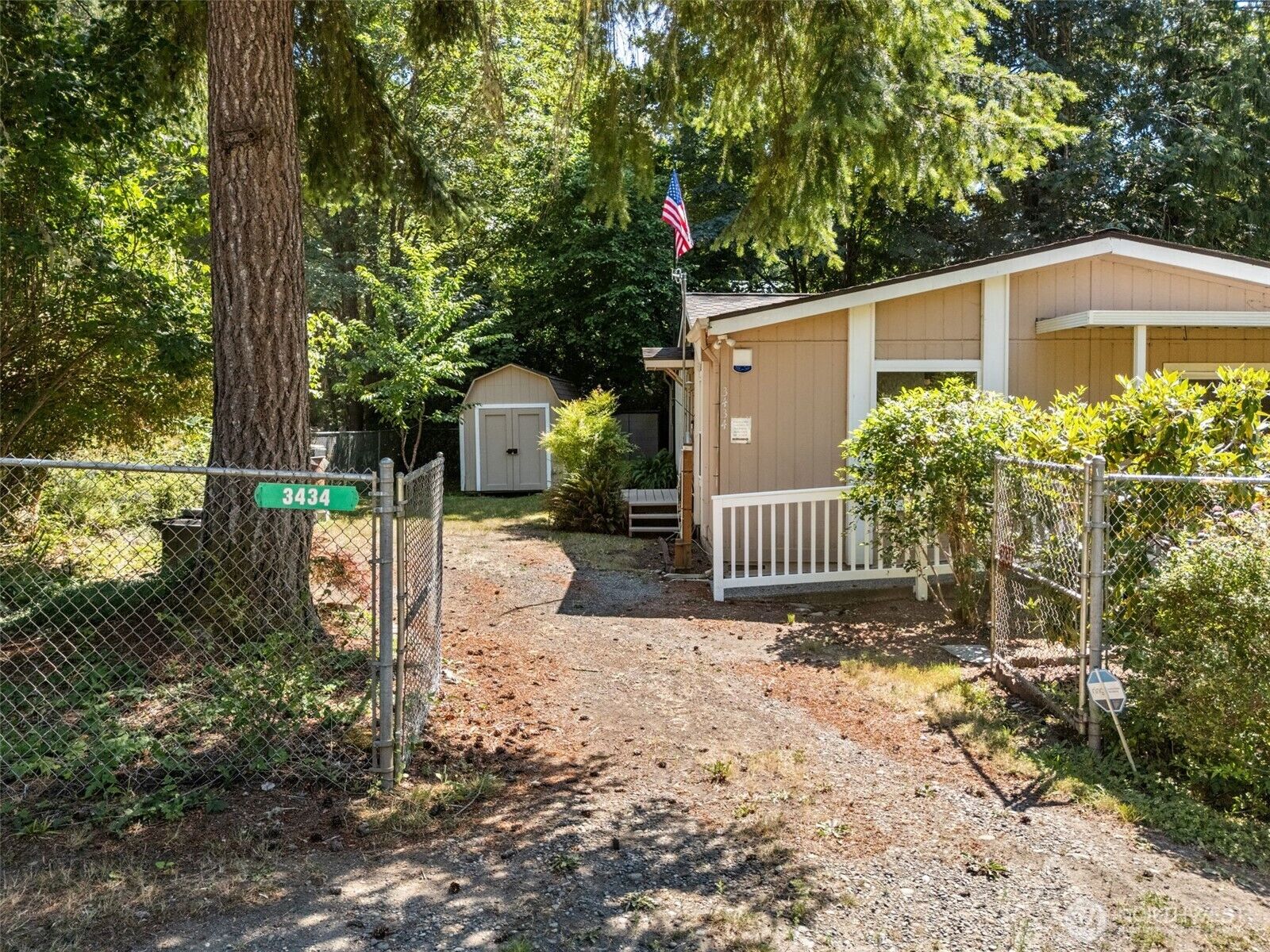 Property Photo:  3434 N Mission Rd W  WA 98312 