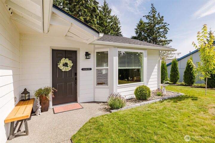 Property Photo:  171 E Skylark Court  WA 98524 