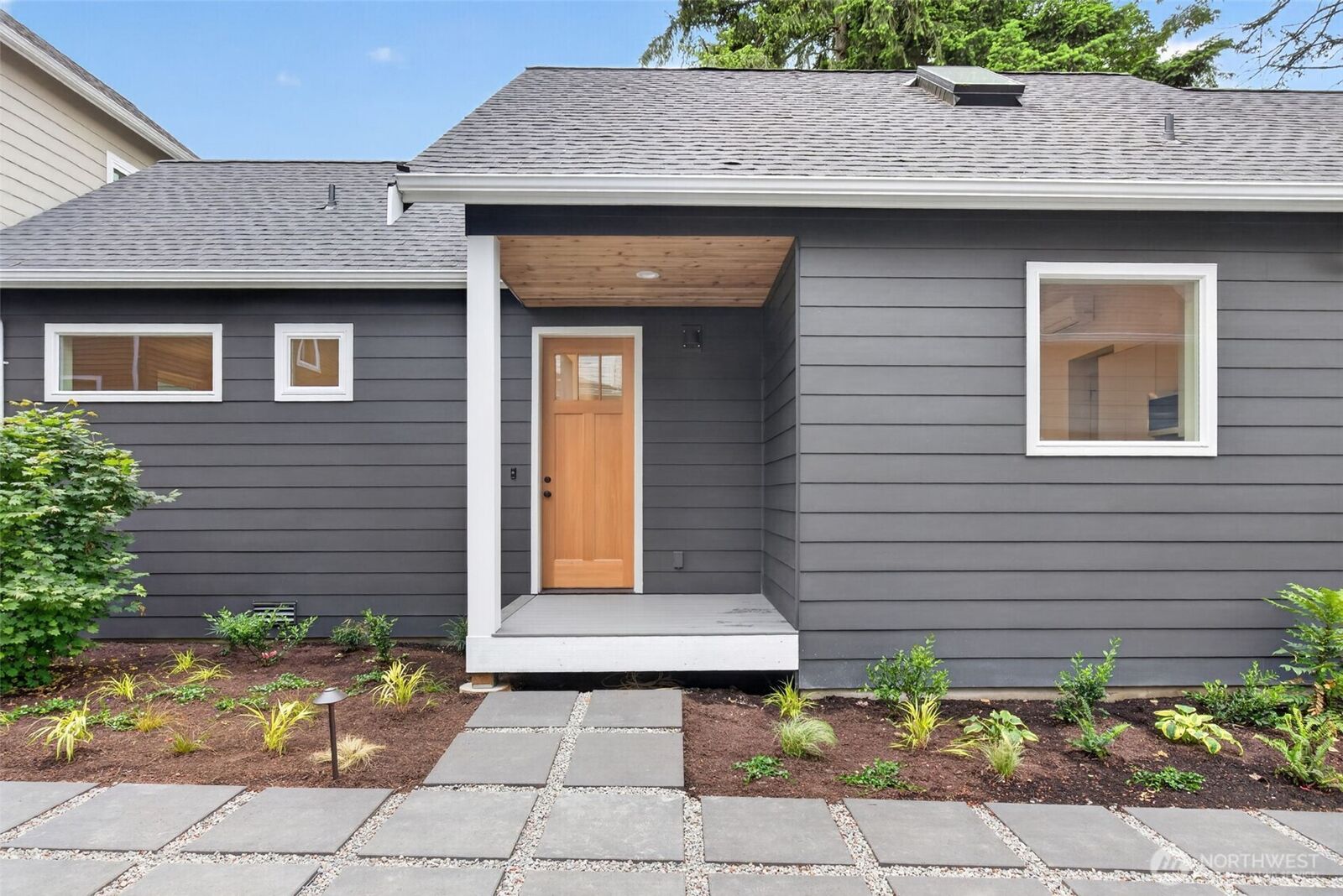 Property Photo: 11737 40th Avenue NE B WA 98125