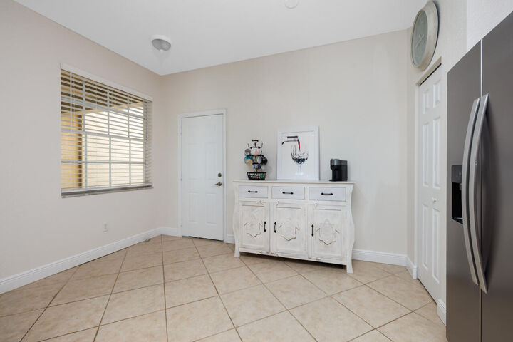Property Photo:  1560 SE Sheffield Terrace 102  FL 34994 