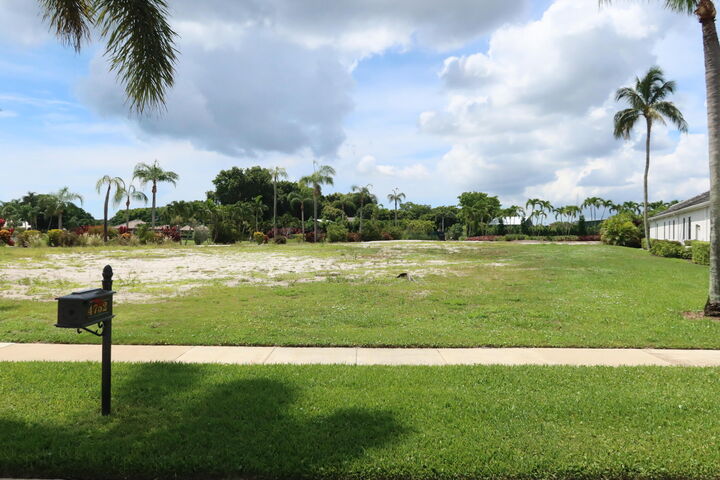 Property Photo: 4752 Bocaire Boulevard FL 33487