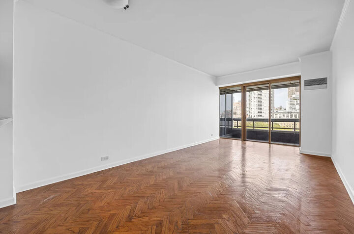 Property Photo:  530 E 76th Street 10F  NY 10021 