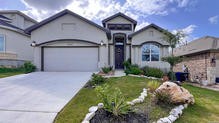 Property Photo: 6947 Comanche Cougar TX 78233