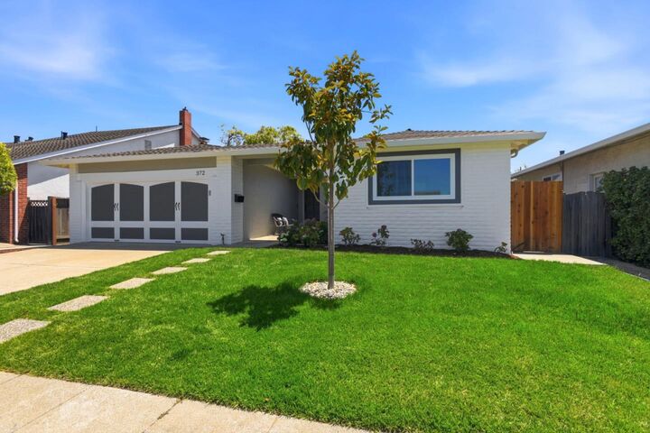 Property Photo:  372 Mullet Court  CA 94404 
