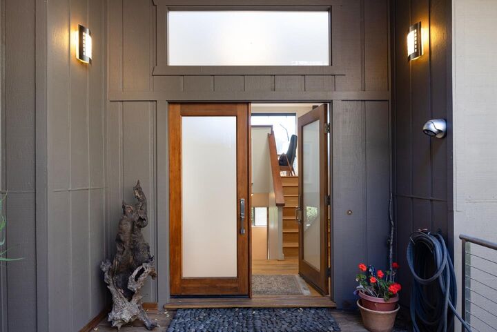 Property Photo: 299 Calle De Los Agrinemsors CA 93924