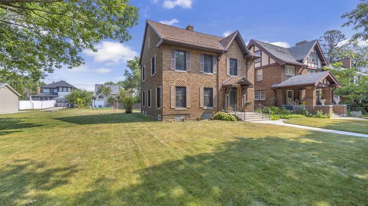 Property Photo:  416 Lincoln Avenue  WI 53081 