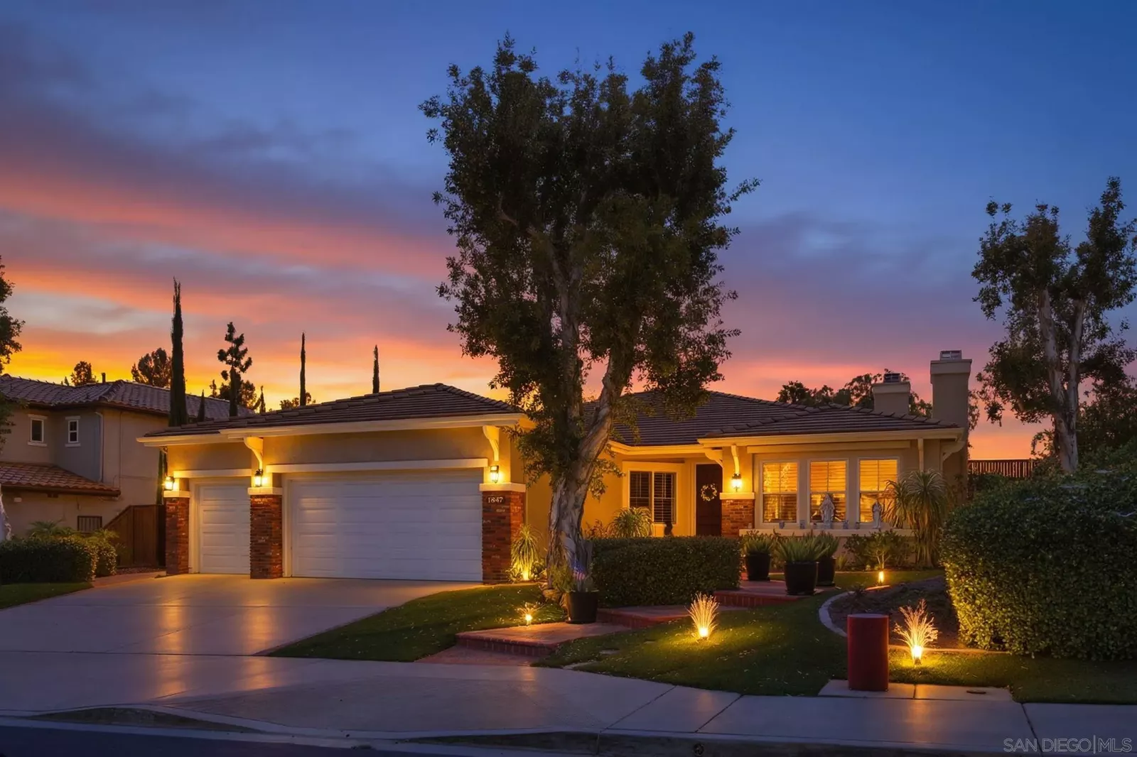 Property Photo: 1847 Lawndale Dr CA 92019