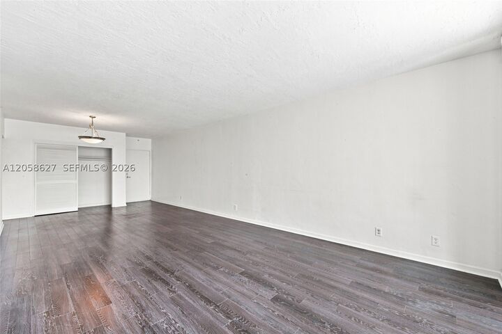 Property Photo: 3000 S Ocean Dr 518 FL 33019