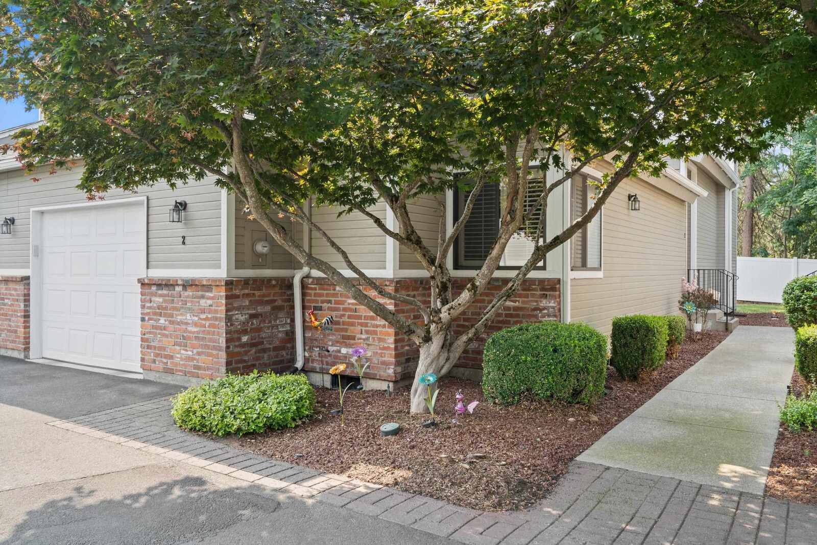 Property Photo:  1218 E 30th Ave Unit #2  WA 99203 