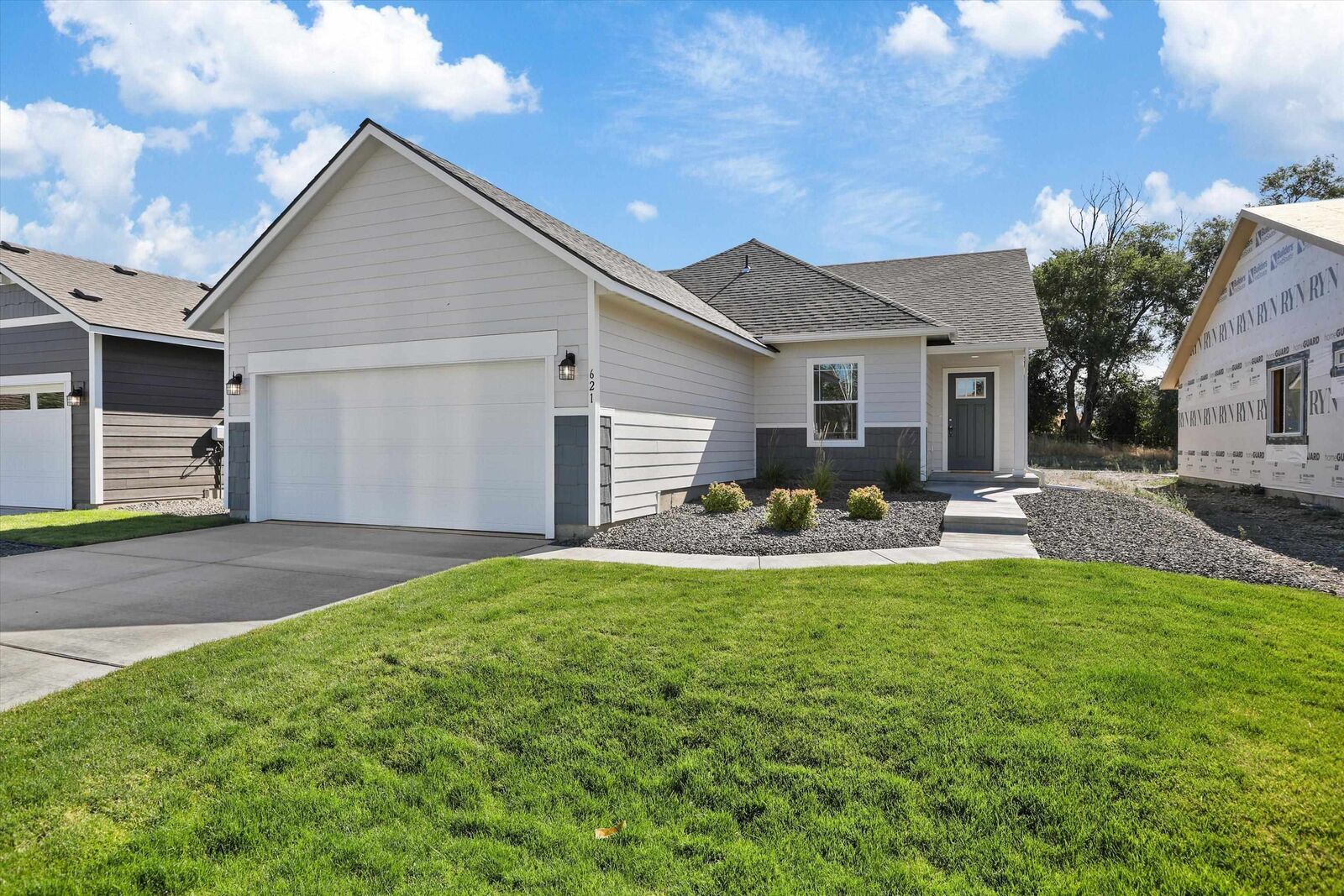 Property Photo: 621 S Manifold Ln WA 99016