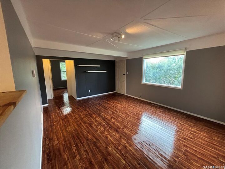 Property Photo:  501 4th Street W  SK S9X 1B9 