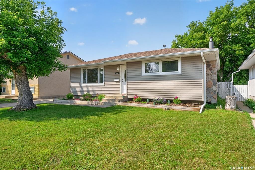 Property Photo:  1314 Vaughan Street  SK S6H 5P7 