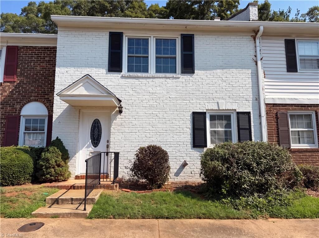 Property Photo:  2902 Saint Marks Road E  NC 27103 