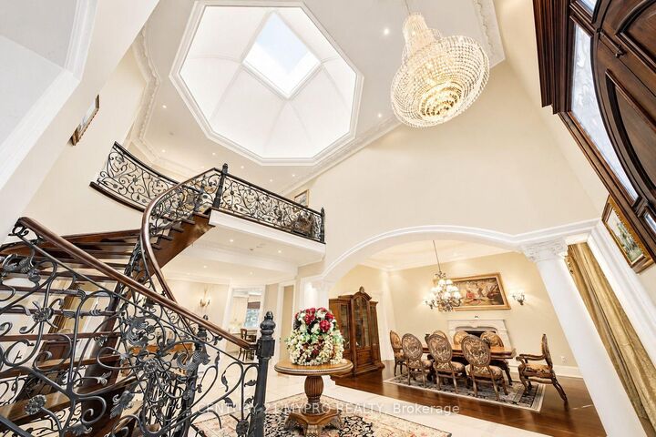 Property Photo:  5 Saintfield Avenue  ON M3C 2M4 
