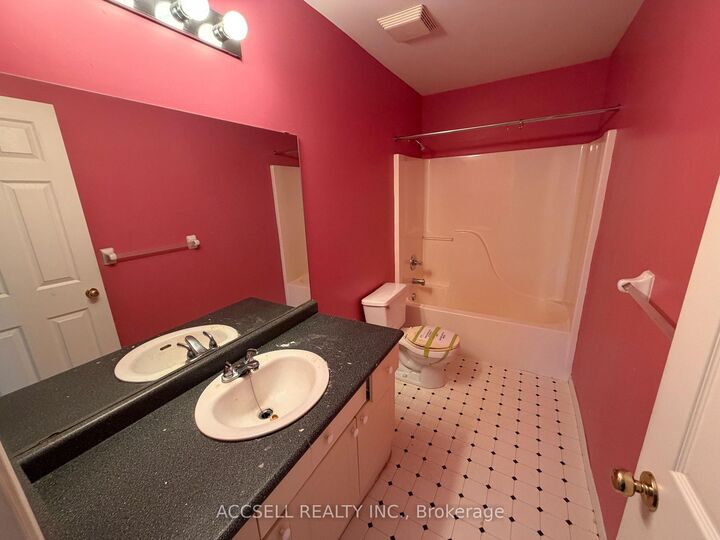 Property Photo:  325 Lighthouse Road 50  ON N6M 1H8 