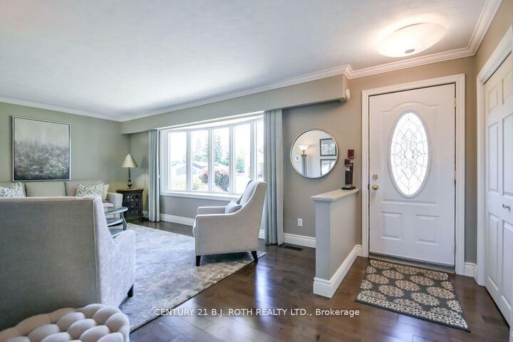 Property Photo:  424 Jamieson Drive  ON L3V 4Y5 