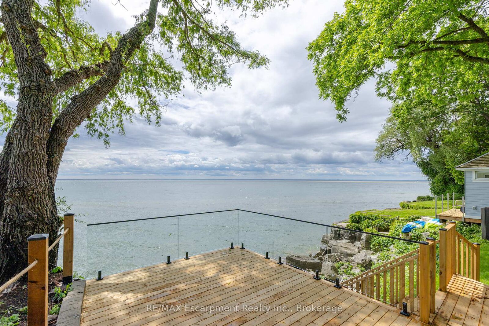 Property Photo: 21 Second Street ON L6J 3T1
