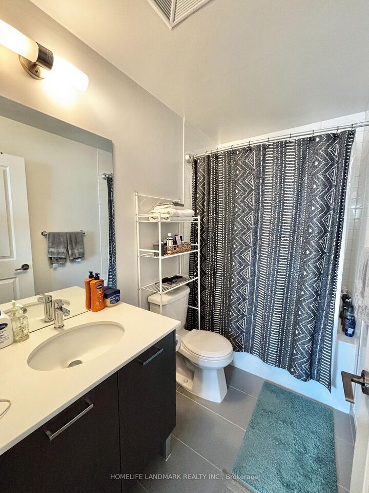 Property Photo:  11 Lillian Street 1408  ON M4S 0C3 