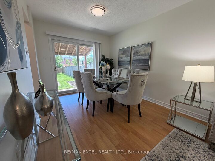 Property Photo:  43 Duxford Crescent  ON L3R 7B2 