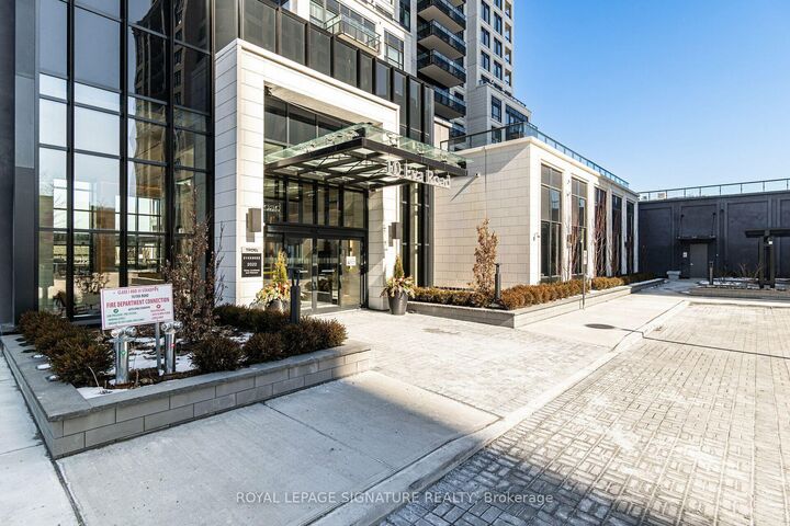 Property Photo: 10 Eva Road 2701 ON M9C 0B3