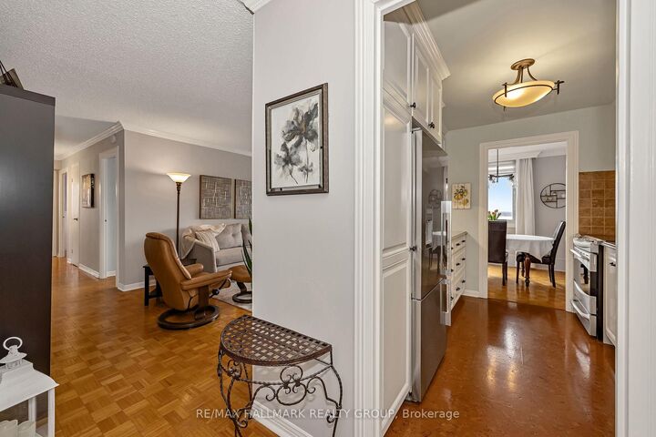 Property Photo: 2625 Regina Street 1706 ON K2B 5W8