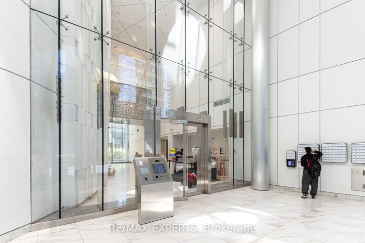 Property Photo:  12 York Street 1504  ON M5J 0A9 