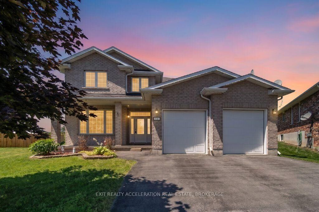 Property Photo: 14 Ashwood Crescent ON K7R 3L1