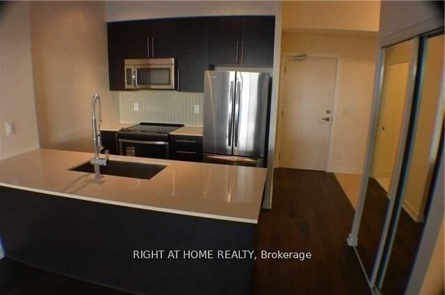 Property Photo: 510 Curran Place 709 ON L5B 0J8