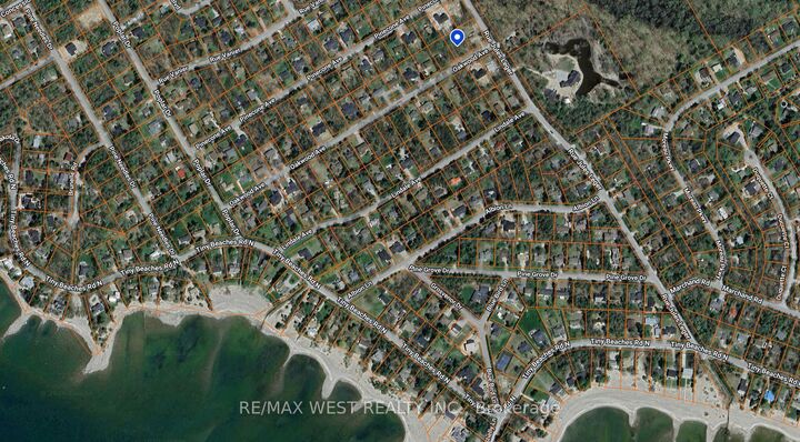 6 Oakwood Avenue — photo 1