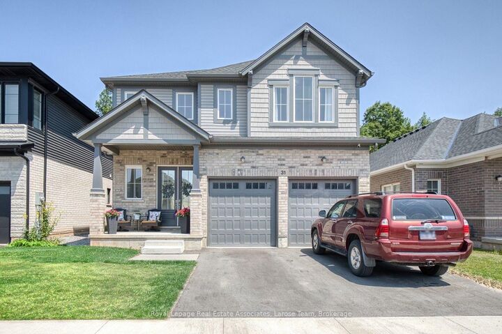 Property Photo:  31 Willson Drive Main And 2nd,  ON L2V 0M3 