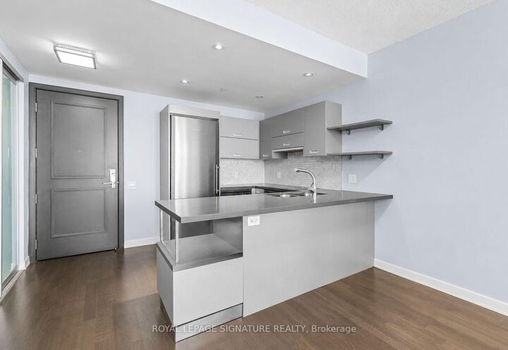 Property Photo:  90 Park Lawn Road 2309  ON M8Y 0B6 