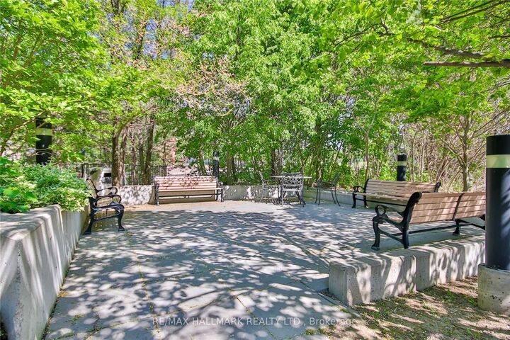 Property Photo:  8201 Islington Avenue 411  ON L4L 9S6 