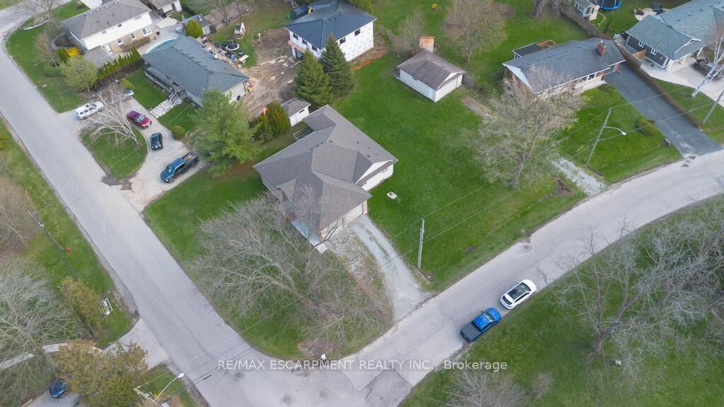 Property Photo: 80 Lister Avenue ON L9B 1E2