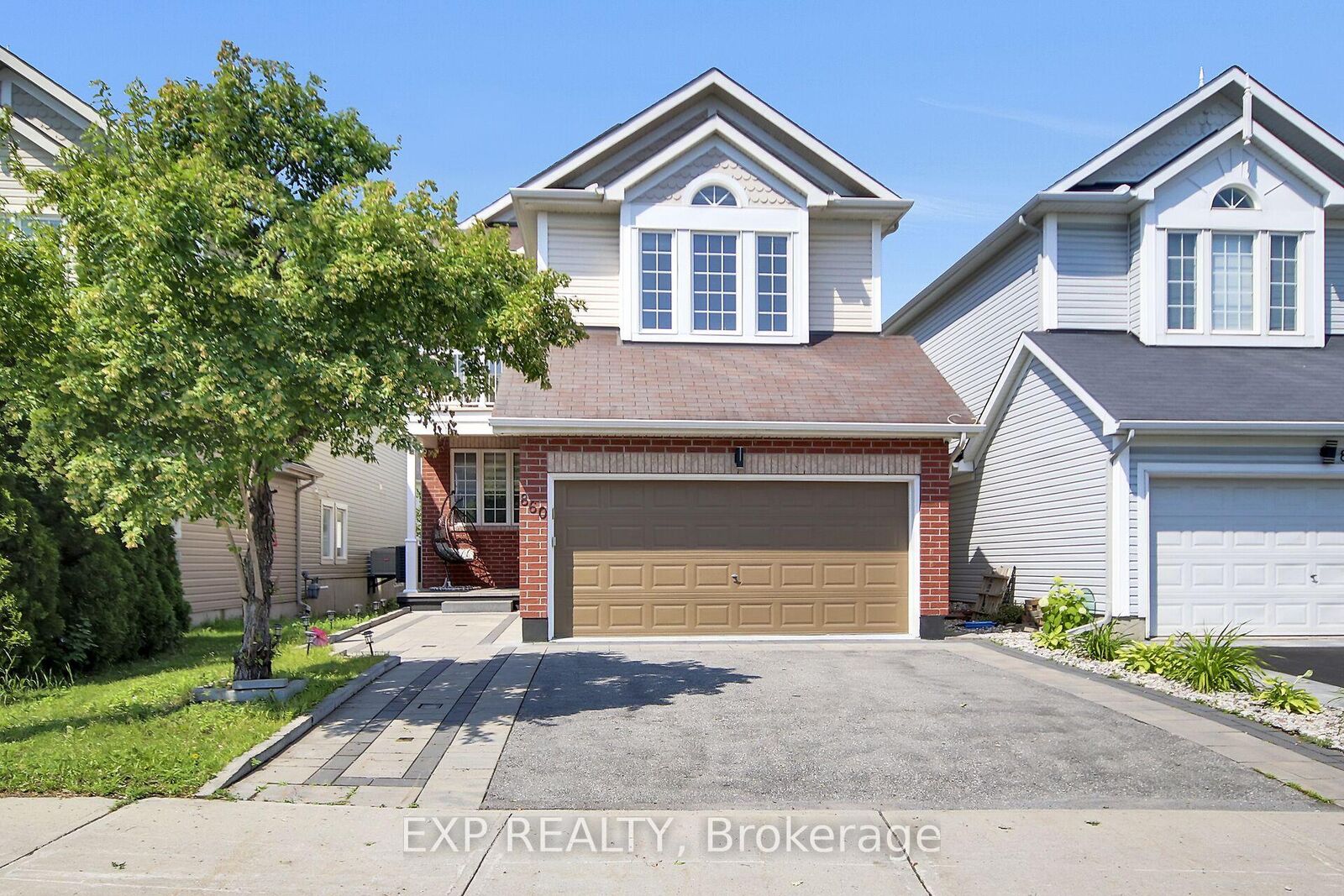 Property Photo: 860 Percifor Way ON K1W 0B4
