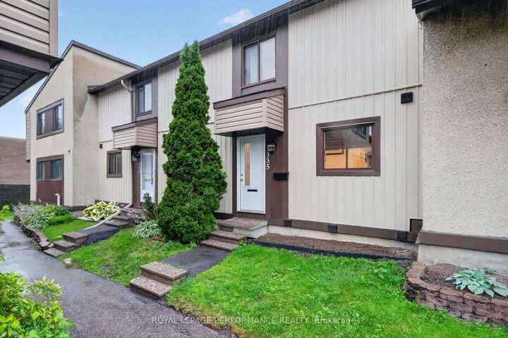 Property Photo: 1335 Bethamy Lane ON K1J 8P3