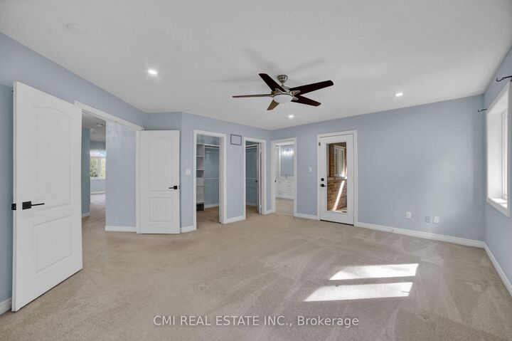 Property Photo:  2171 Jardine Crescent  ON L7L 7K1 