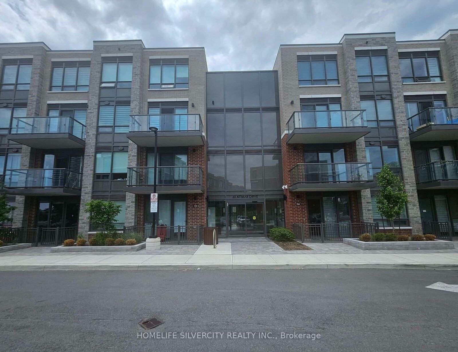 Property Photo: 65 Attmar Drive 371 ON L6P 0Y6