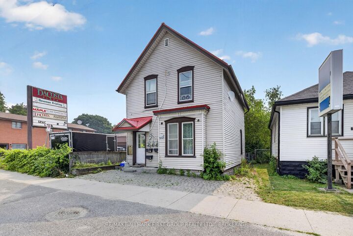 Property Photo:  667 Montreal Street  ON K7K 3J3 