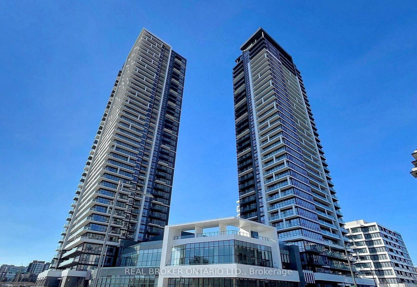 Photo de la propriété:  18 Water Walk Drive 2209  ON L3R 6L5 
