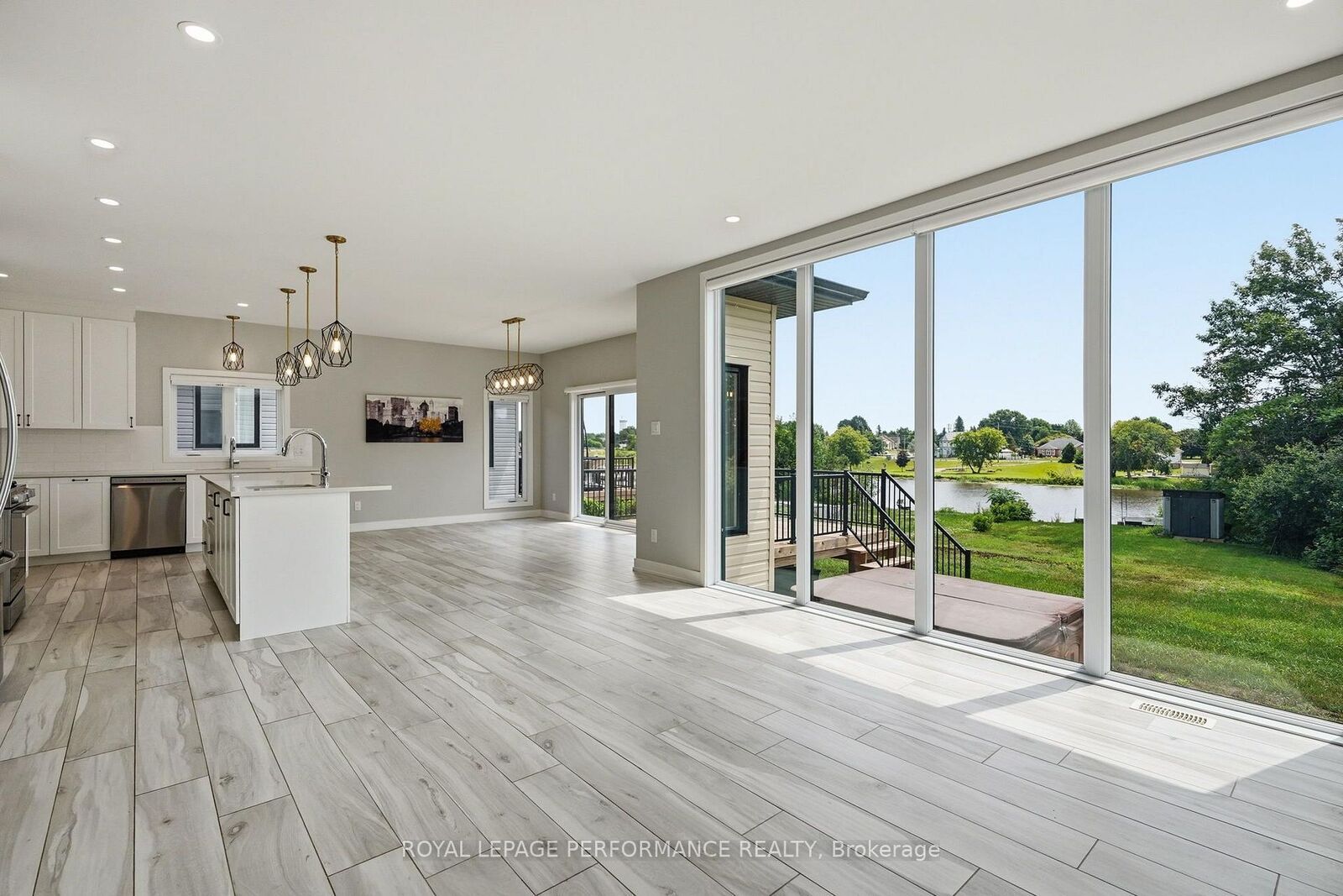 Property Photo: 504 Barrage Street ON K0A 1M0