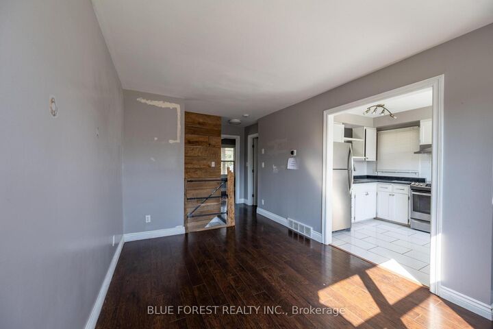 Property Photo:  751 Curry Street  ON N5Y 1N5 