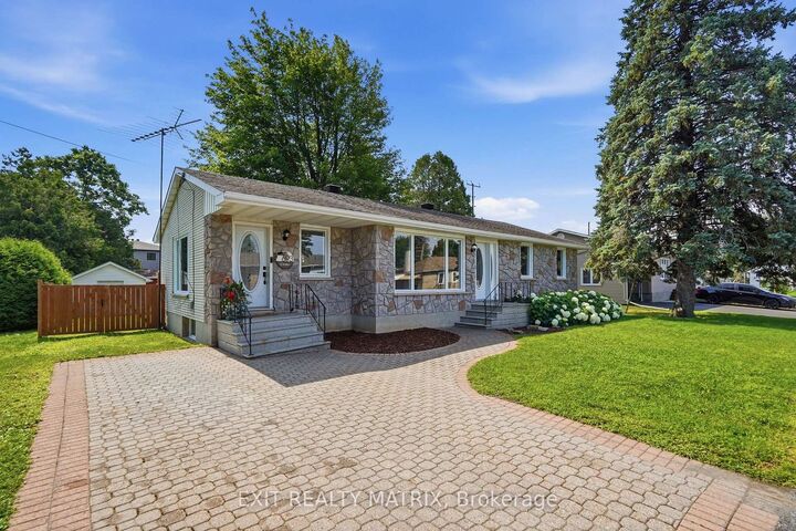 Photo de la propriété:  693 Cartier Street  ON K0A 1M0 