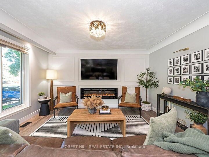 Property Photo: 159 Robinwood Crescent ON L9T 2C2